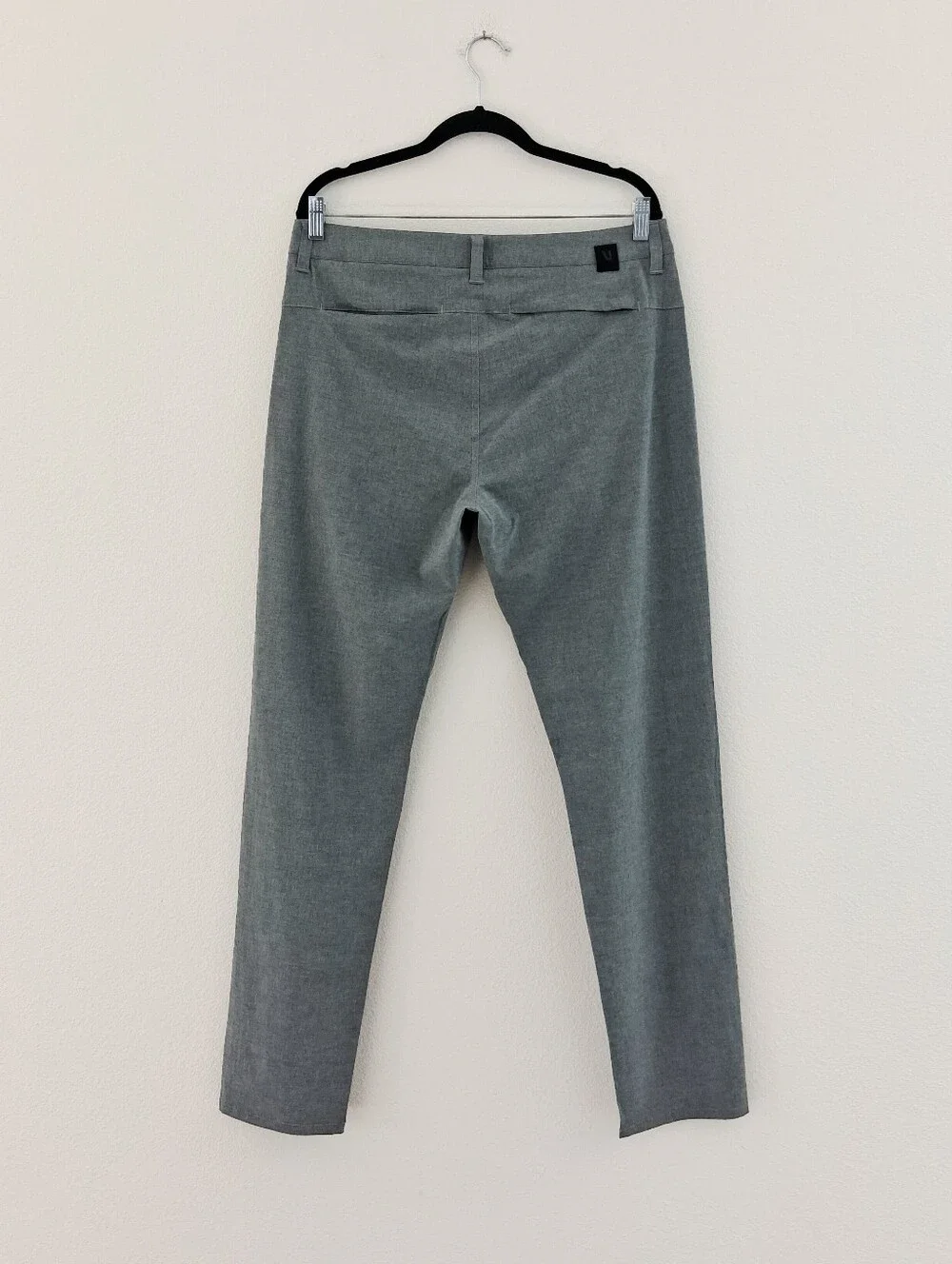 Vuori Men's Aim Pant Concrete 32